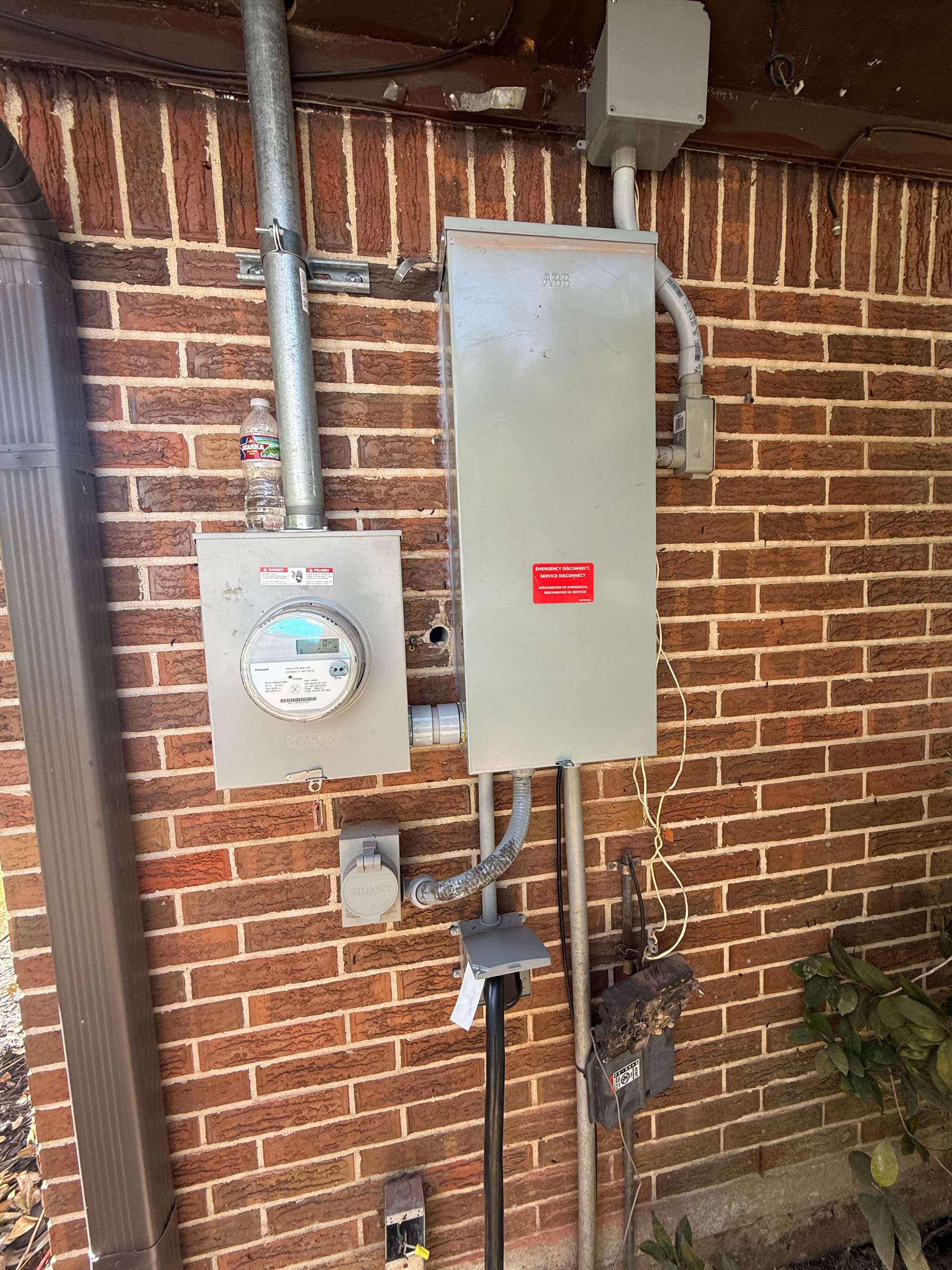 Gallery photos for Whole-House Rewire and 200 Amp Service Upgrade in Cleveland TX: Image #7